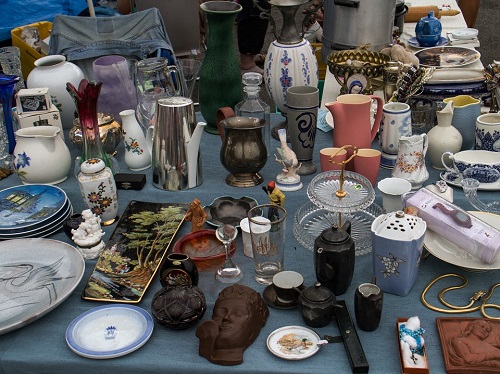 Bric-a-brac displayed on a market stall